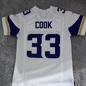 Dalvin cook jersey youth size S (8)